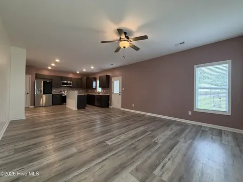302 E Franck Street Richlands NC 28574