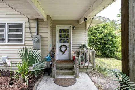 108 South Street Bayboro NC 28515