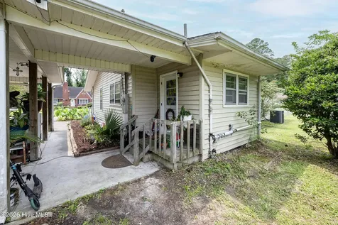 108 South Street Bayboro NC 28515