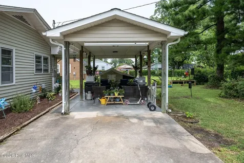 108 South Street Bayboro NC 28515
