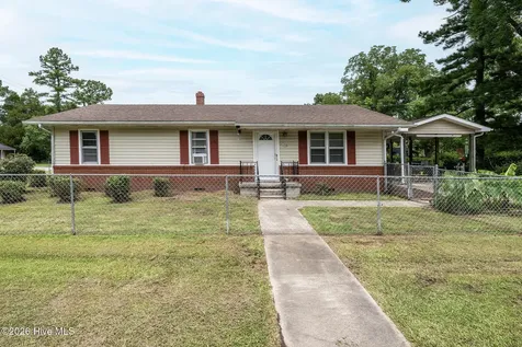 108 South Street Bayboro NC 28515