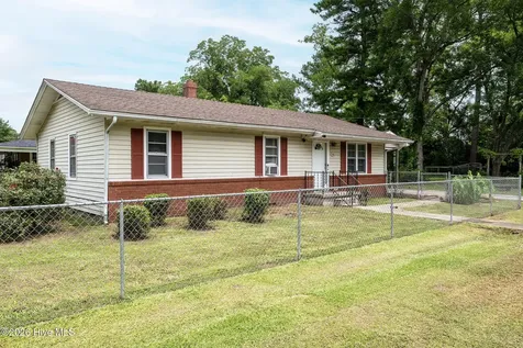 108 South Street Bayboro NC 28515