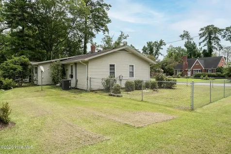 108 South Street Bayboro NC 28515