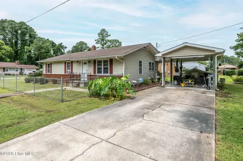 108 South Street Bayboro NC 28515