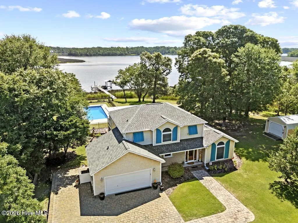 148 E Ivybridge Drive Hubert NC 28539
