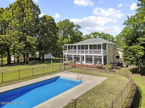 148 E Ivybridge Drive Hubert NC 28539