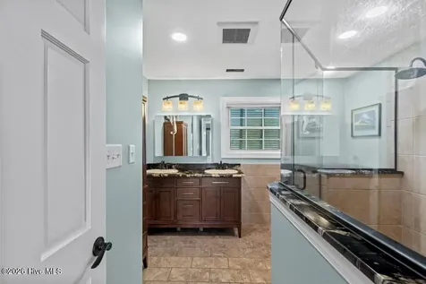 148 E Ivybridge Drive Hubert NC 28539