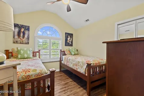 148 E Ivybridge Drive Hubert NC 28539