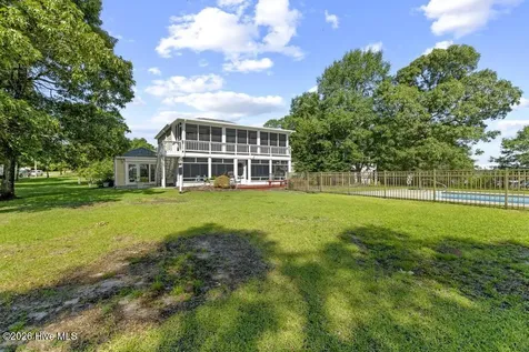 148 E Ivybridge Drive Hubert NC 28539