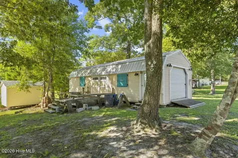 148 E Ivybridge Drive Hubert NC 28539