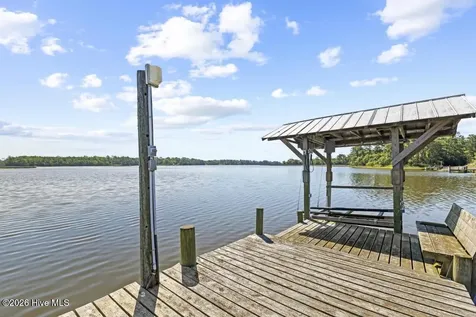 148 E Ivybridge Drive Hubert NC 28539