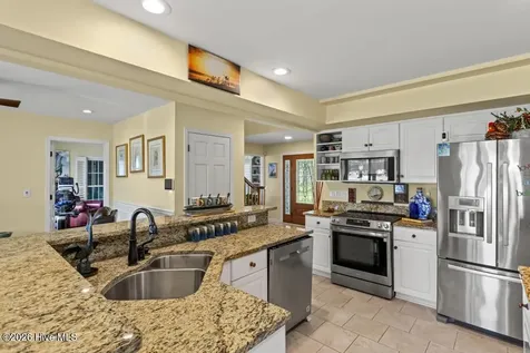 148 E Ivybridge Drive Hubert NC 28539