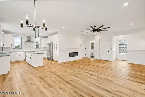 907 Fourth Street S Carolina Beach NC 28428
