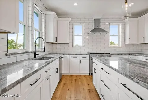 907 Fourth Street S Carolina Beach NC 28428