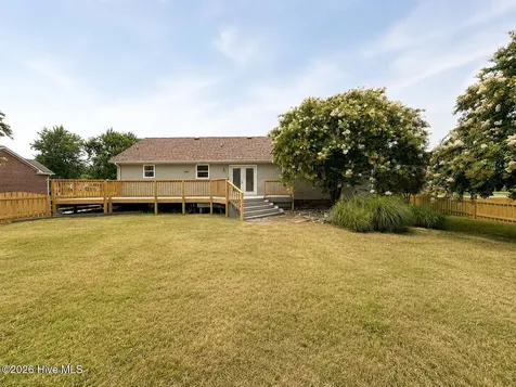 102 Troy Drive Elizabeth City NC 27909