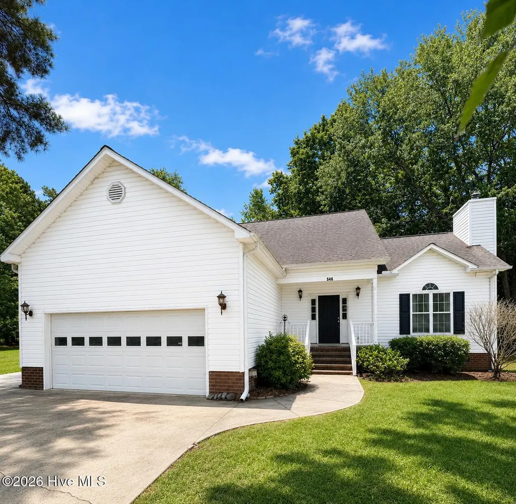 546 Keagan Way Grimesland NC 27837