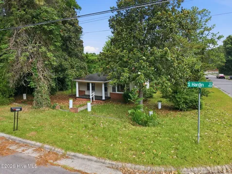 400 S Hardin Street Southern Pines NC 28387