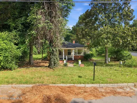 400 S Hardin Street Southern Pines NC 28387