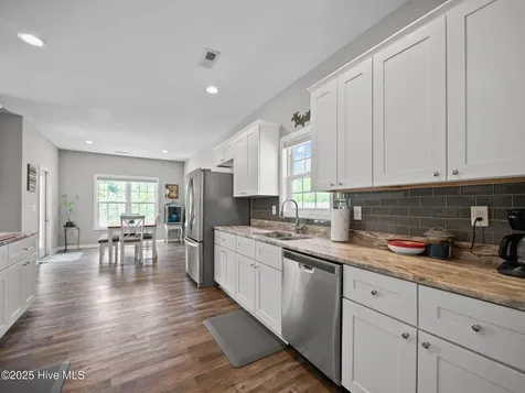 512 Hazelwood Drive Holly Ridge NC 28445