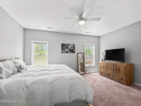 512 Hazelwood Drive Holly Ridge NC 28445