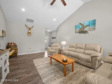 512 Hazelwood Drive Holly Ridge NC 28445