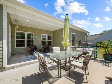 512 Hazelwood Drive Holly Ridge NC 28445