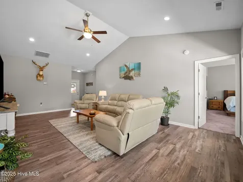 512 Hazelwood Drive Holly Ridge NC 28445