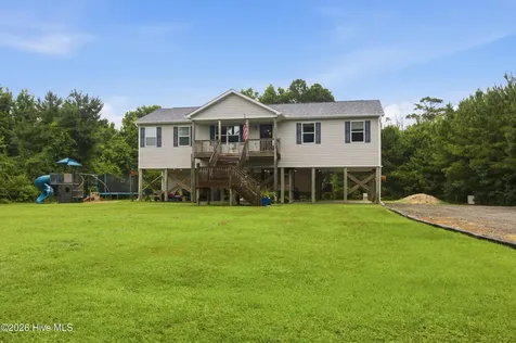 305 Tropical Trail Beaufort NC 28516