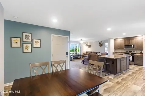 305 Tropical Trail Beaufort NC 28516