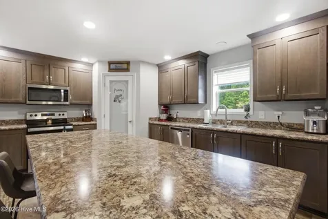 305 Tropical Trail Beaufort NC 28516