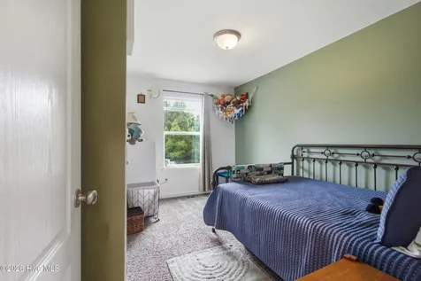 305 Tropical Trail Beaufort NC 28516