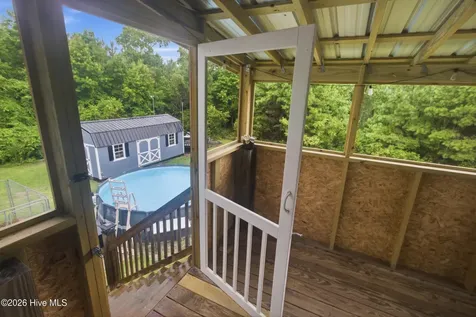 305 Tropical Trail Beaufort NC 28516