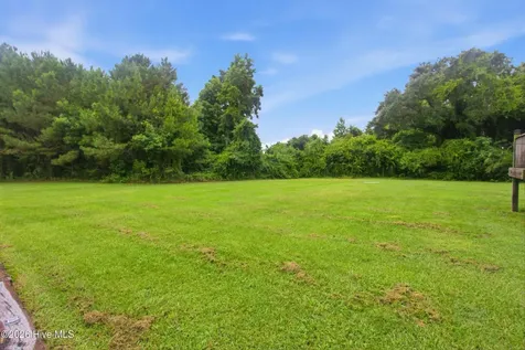 305 Tropical Trail Beaufort NC 28516