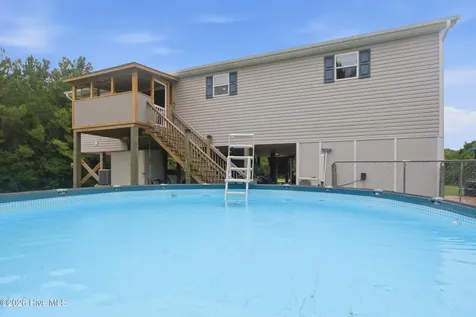 305 Tropical Trail Beaufort NC 28516