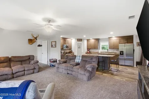 305 Tropical Trail Beaufort NC 28516