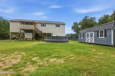 305 Tropical Trail Beaufort NC 28516