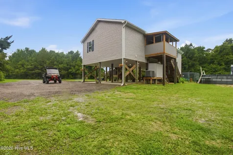 305 Tropical Trail Beaufort NC 28516