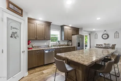 305 Tropical Trail Beaufort NC 28516