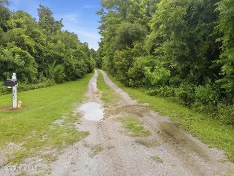 305 Tropical Trail Beaufort NC 28516