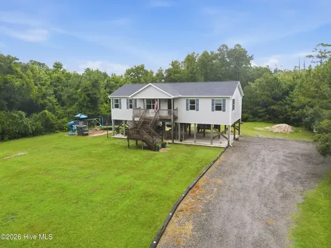 305 Tropical Trail Beaufort NC 28516