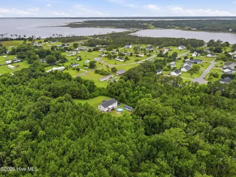 305 Tropical Trail Beaufort NC 28516