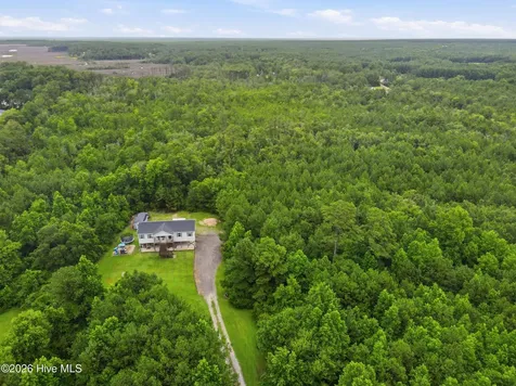 305 Tropical Trail Beaufort NC 28516