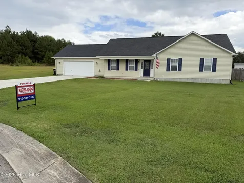 136 Annie Road Richlands NC 28574