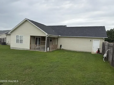 136 Annie Road Richlands NC 28574