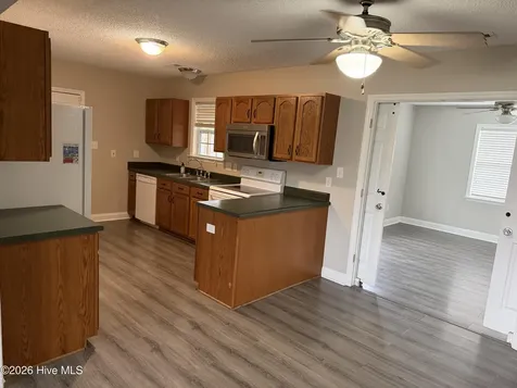 136 Annie Road Richlands NC 28574