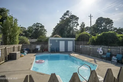 137 Lullwater Drive Wilmington NC 28403