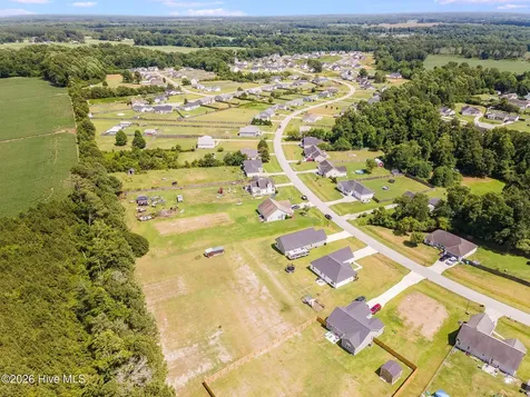 211 Deer Haven Drive Richlands NC 28574