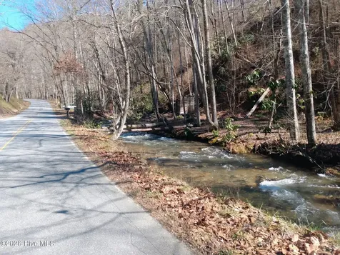 1412 Dicks Creek Road Sylva NC 28779
