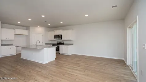 284 Marshwood Street Richlands NC 28574