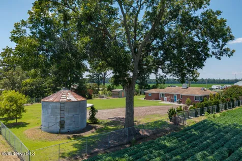 22329 Nc Highway 55 Oriental NC 28571